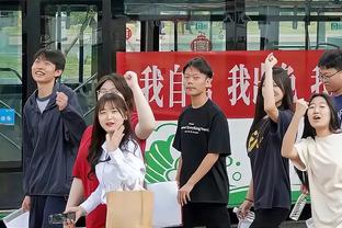 F1车手拉塞尔晒游陆家嘴照片：很高兴回到上海